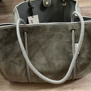 NWT-Neoprene Bag in Gray